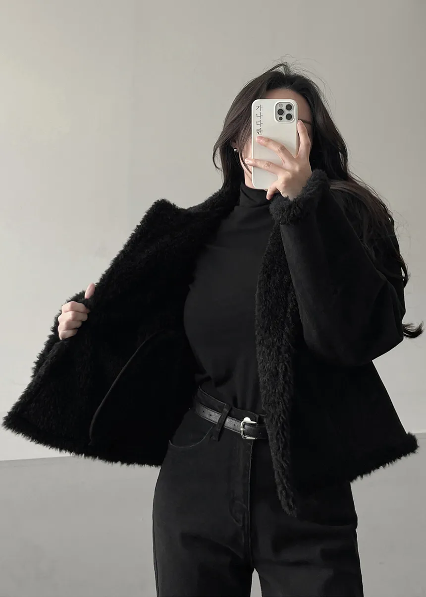 재킷 모델 착용 이미지-S1L7