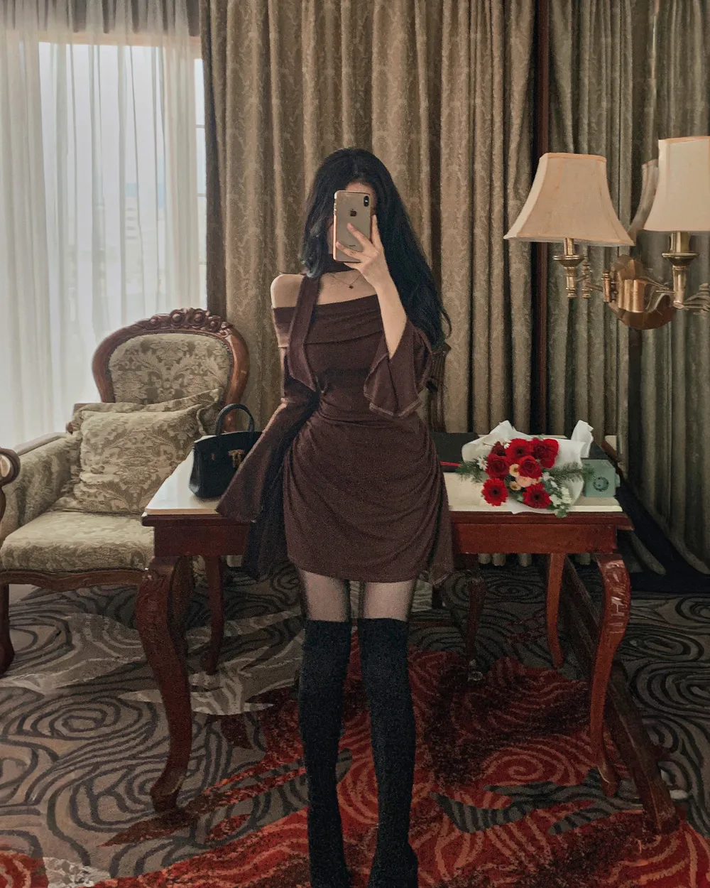 드레스 모델 착용 이미지-S2L18