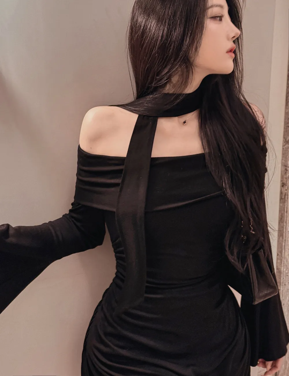 드레스 모델 착용 이미지-S1L45