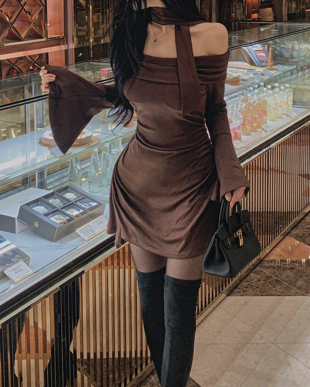 드레스 모델 착용 이미지-S2L16