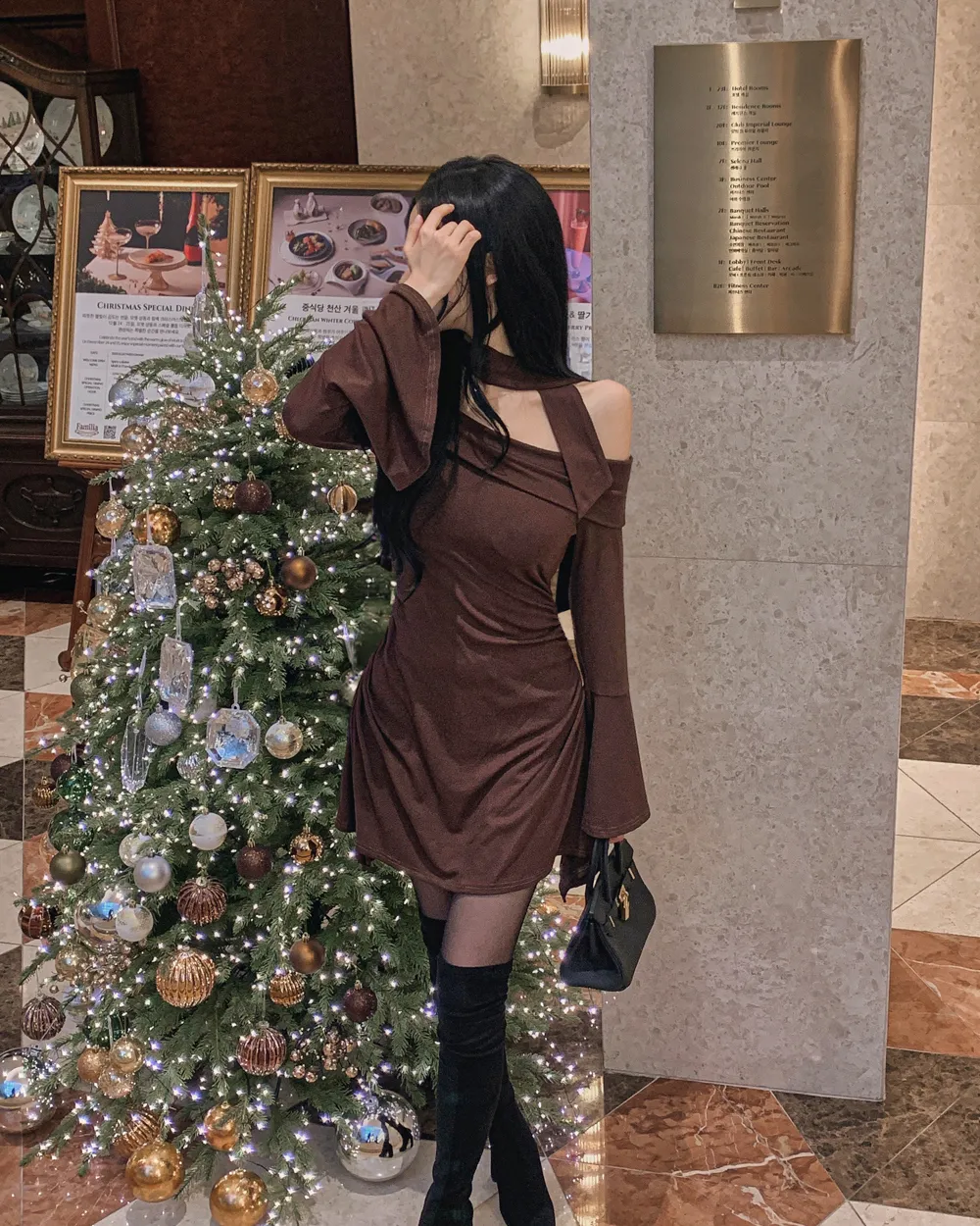 드레스 모델 착용 이미지-S2L12