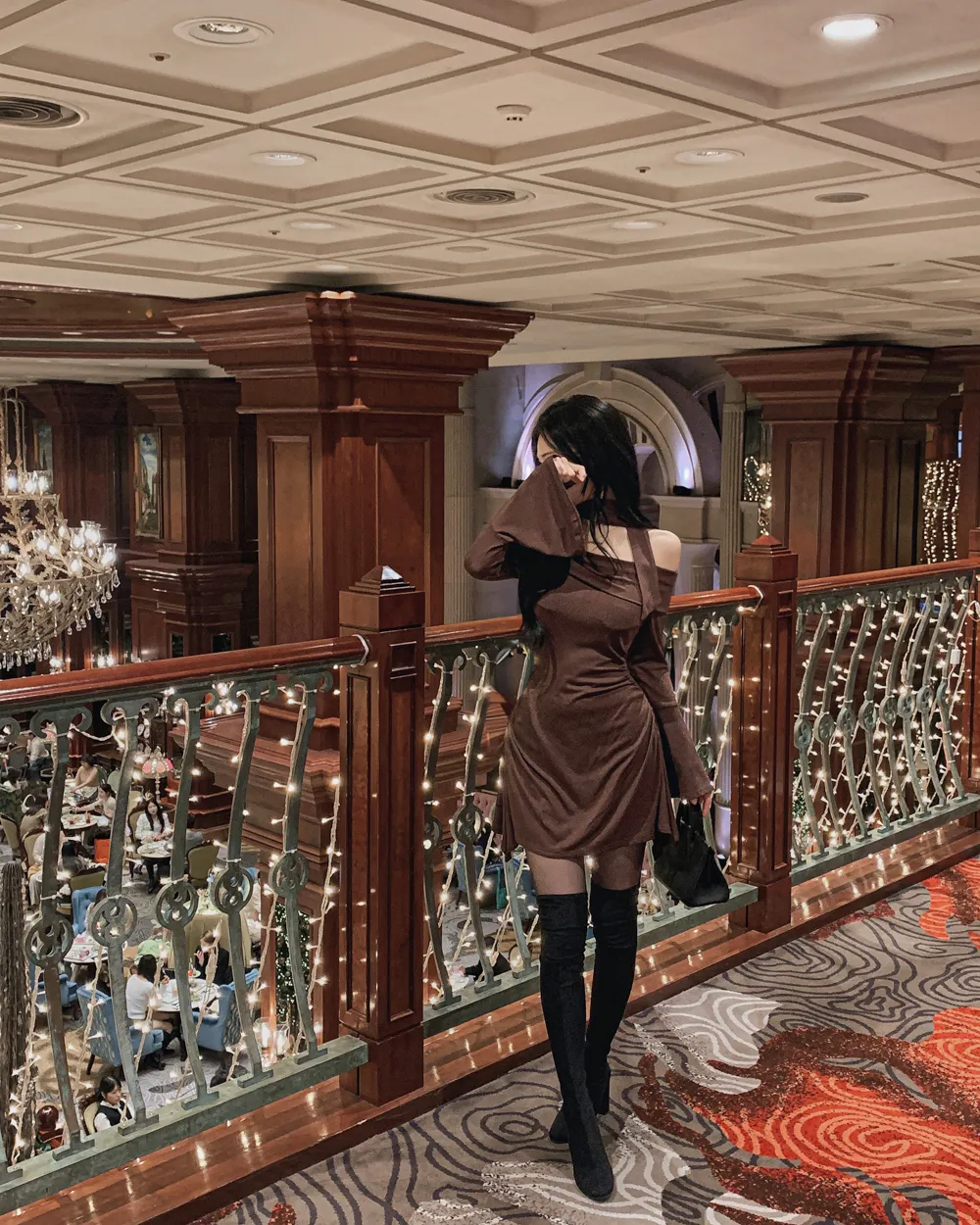 드레스 모델 착용 이미지-S2L20