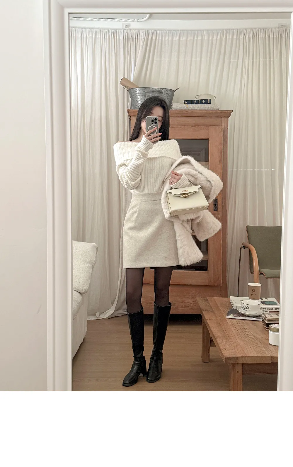 미니 스커트 모델 착용 이미지-S2L19