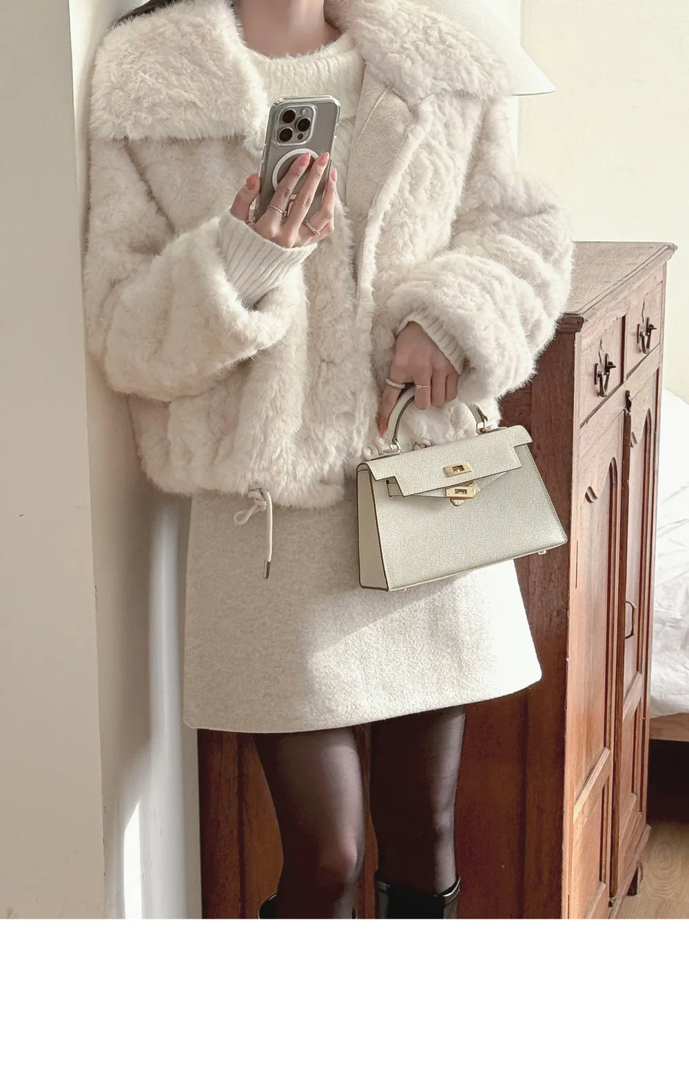 미니 스커트 모델 착용 이미지-S2L28