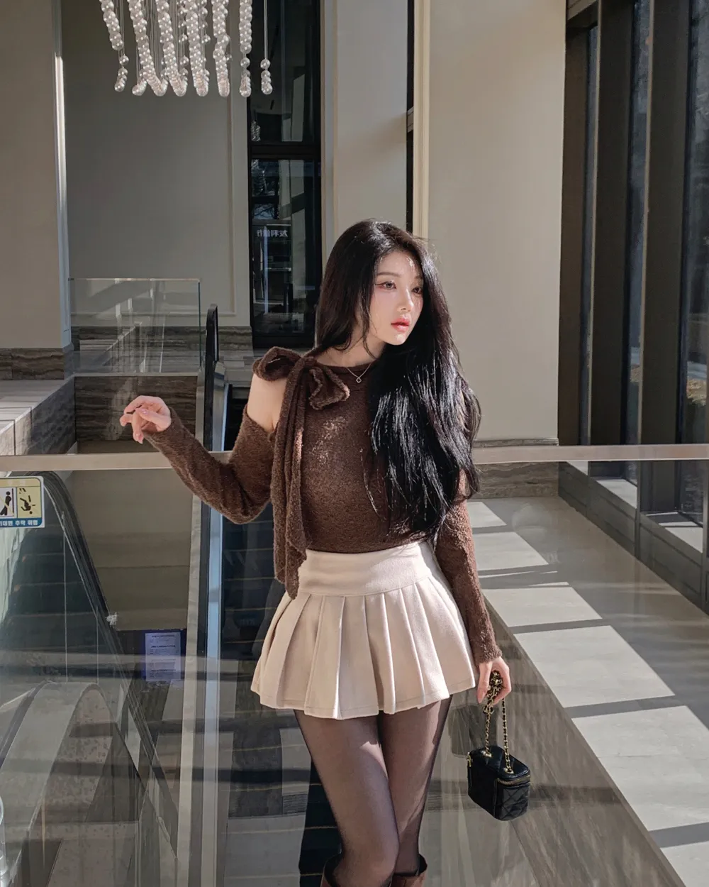 신발 모델 착용 이미지-S1L64