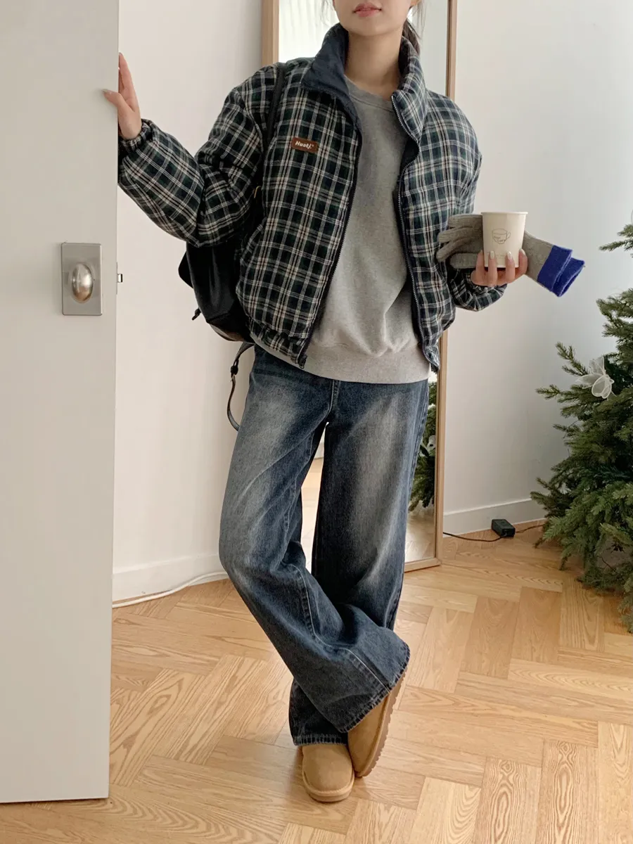 패딩 모델 착용 이미지-S1L45