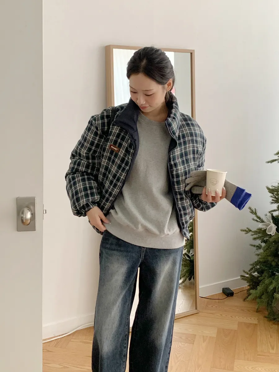 패딩 모델 착용 이미지-S1L48