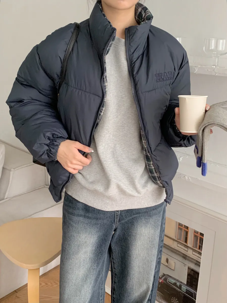 패딩 모델 착용 이미지-S1L35