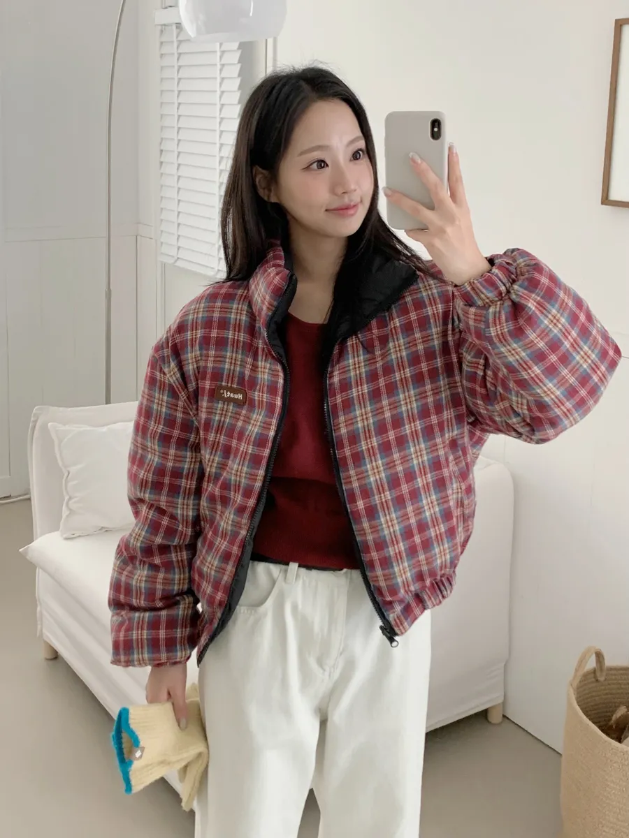 패딩 모델 착용 이미지-S1L19