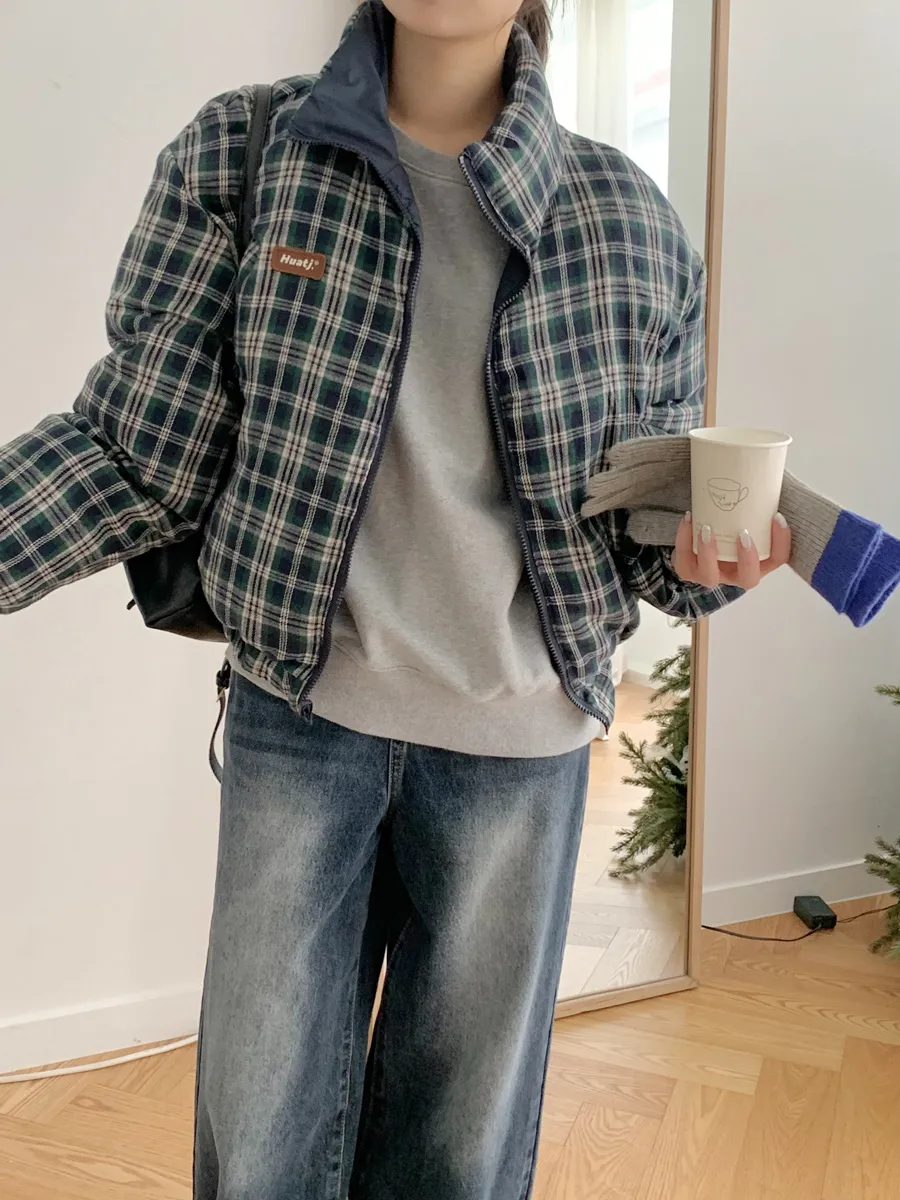 패딩 모델 착용 이미지-S1L50