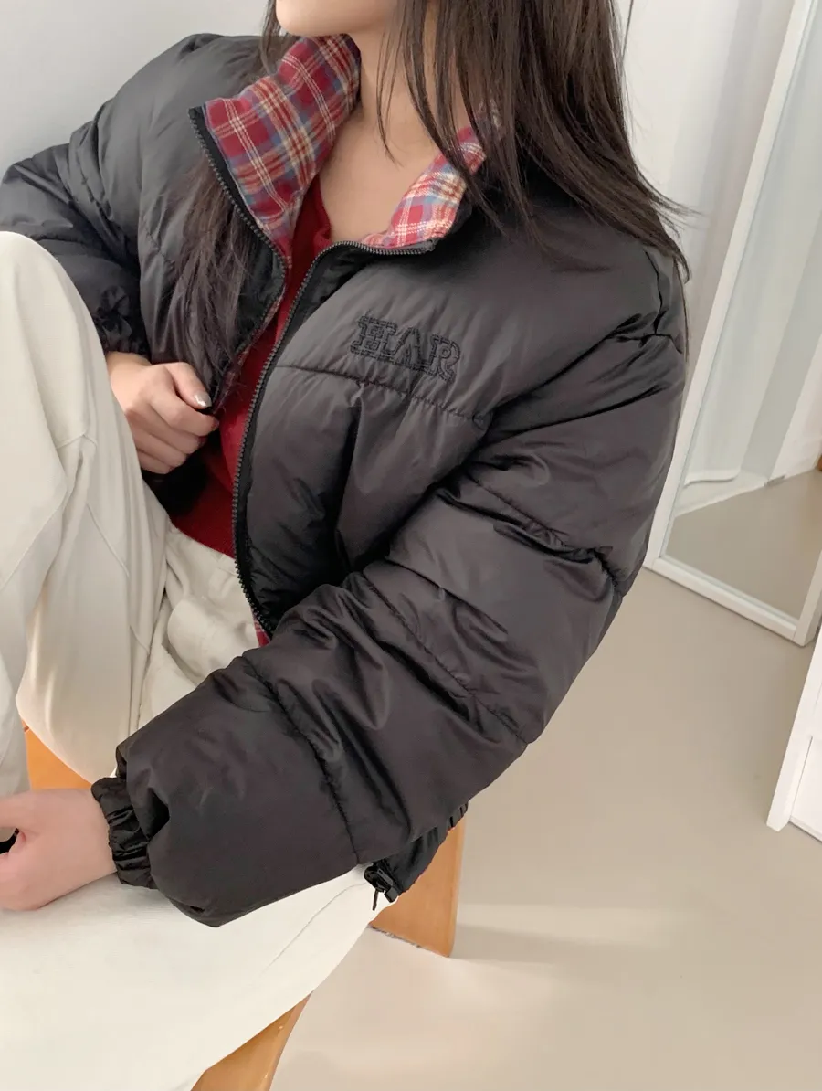 패딩 모델 착용 이미지-S1L26