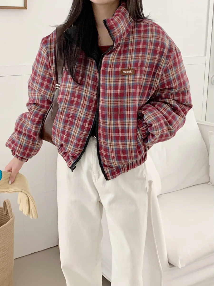 패딩 모델 착용 이미지-S1L13