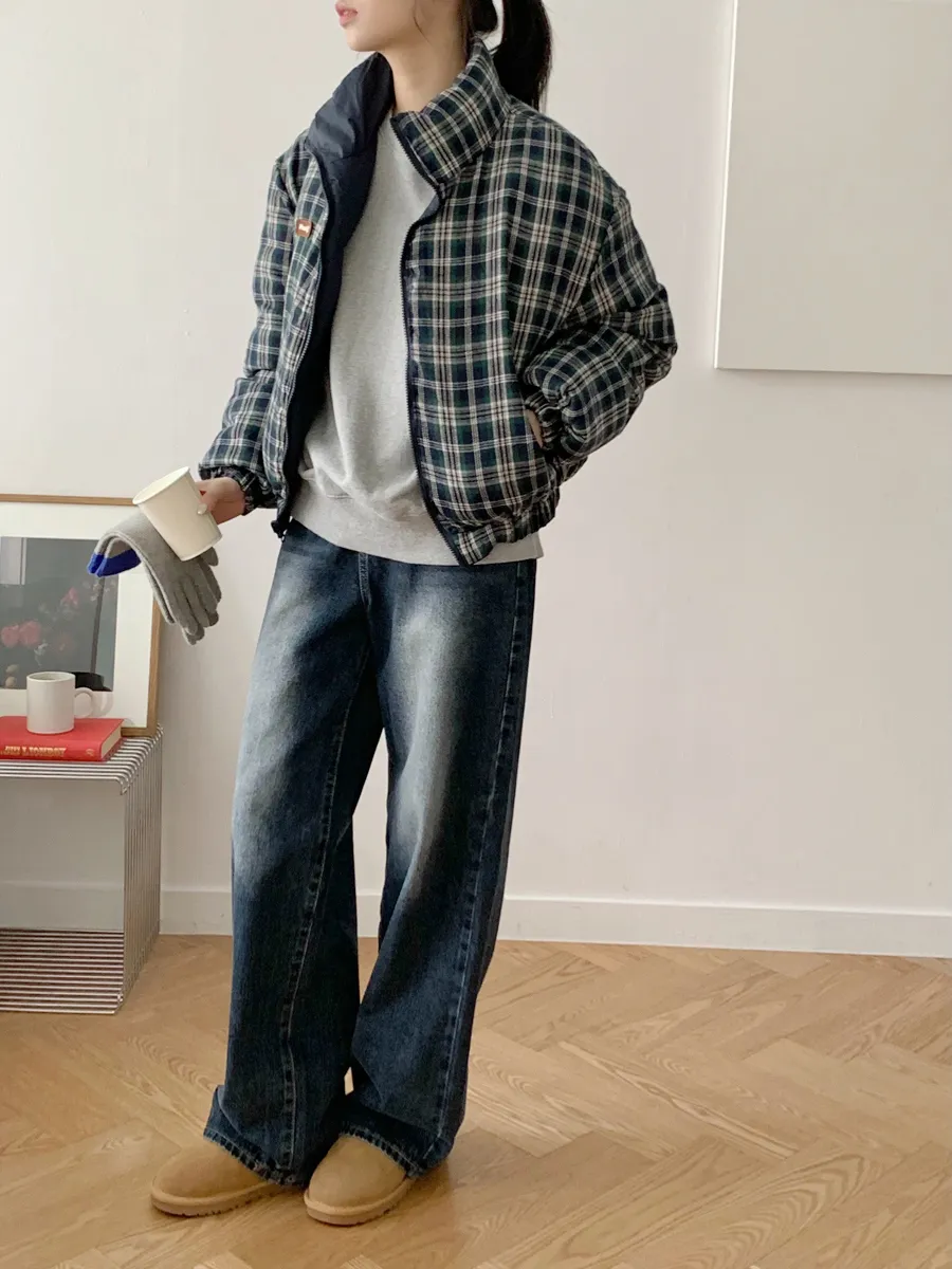 패딩 모델 착용 이미지-S1L46