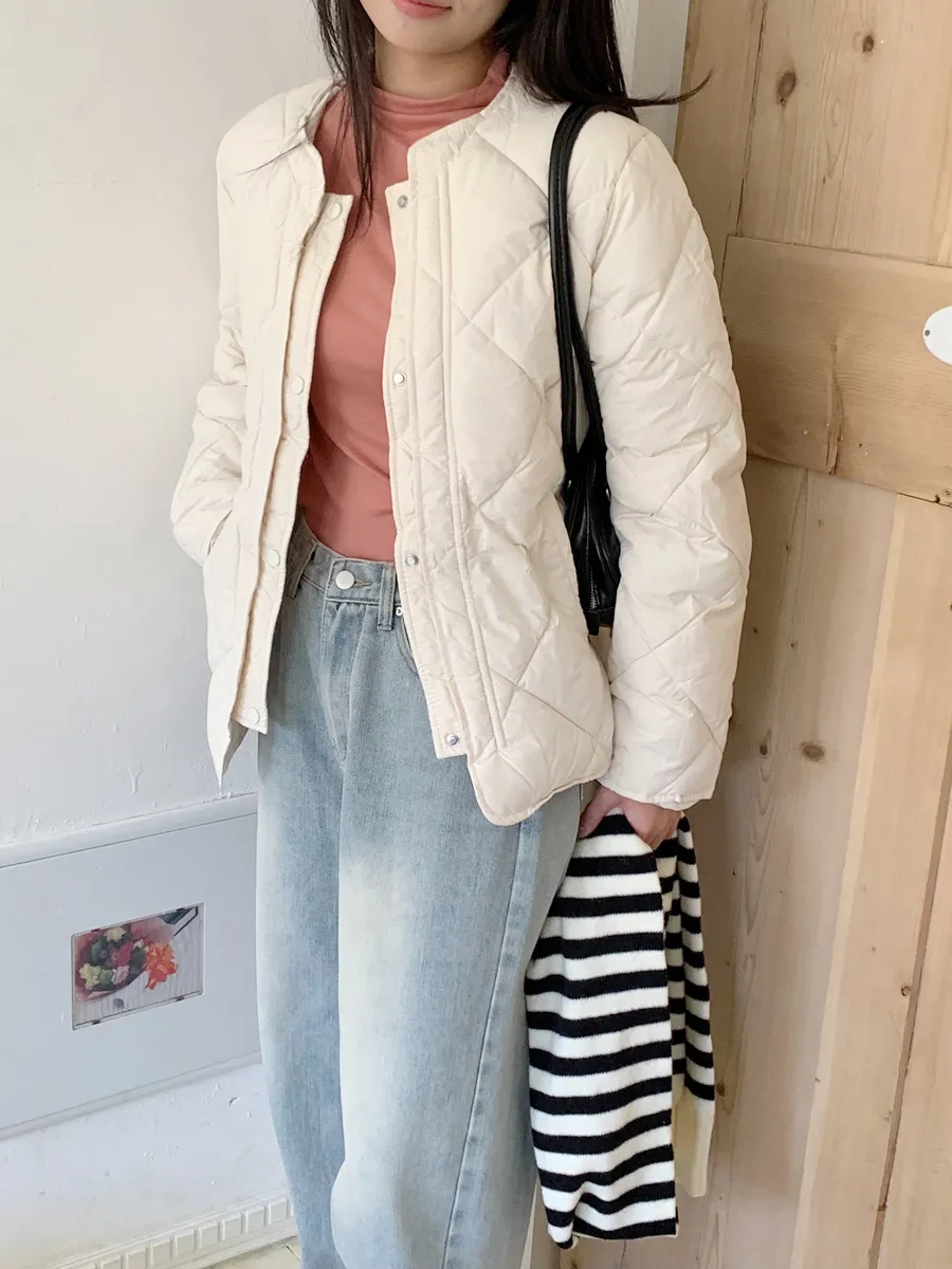 패딩 모델 착용 이미지-S1L17