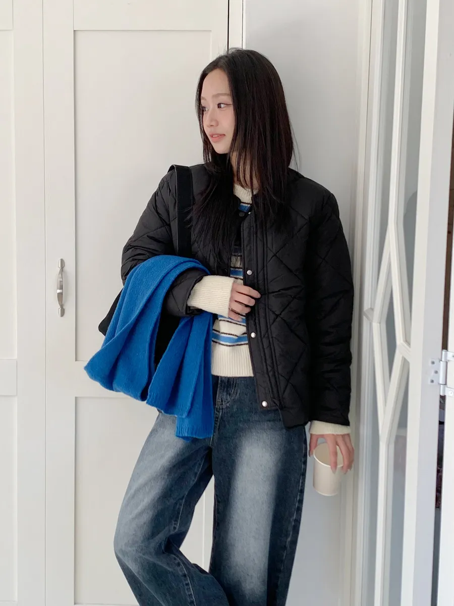 패딩 모델 착용 이미지-S1L27