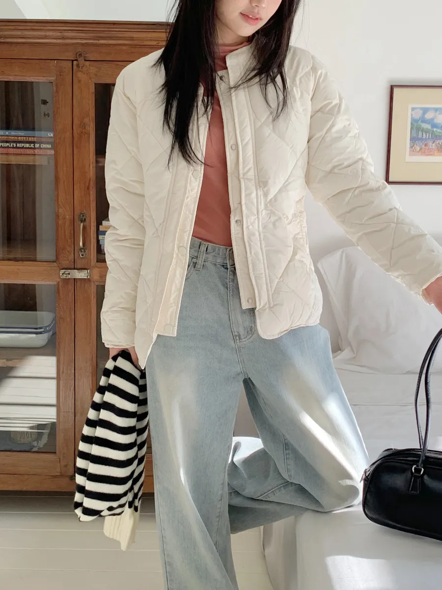 패딩 모델 착용 이미지-S1L21