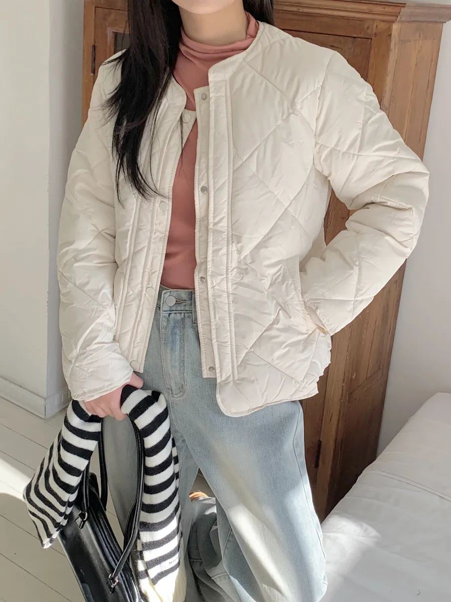 패딩 모델 착용 이미지-S1L20