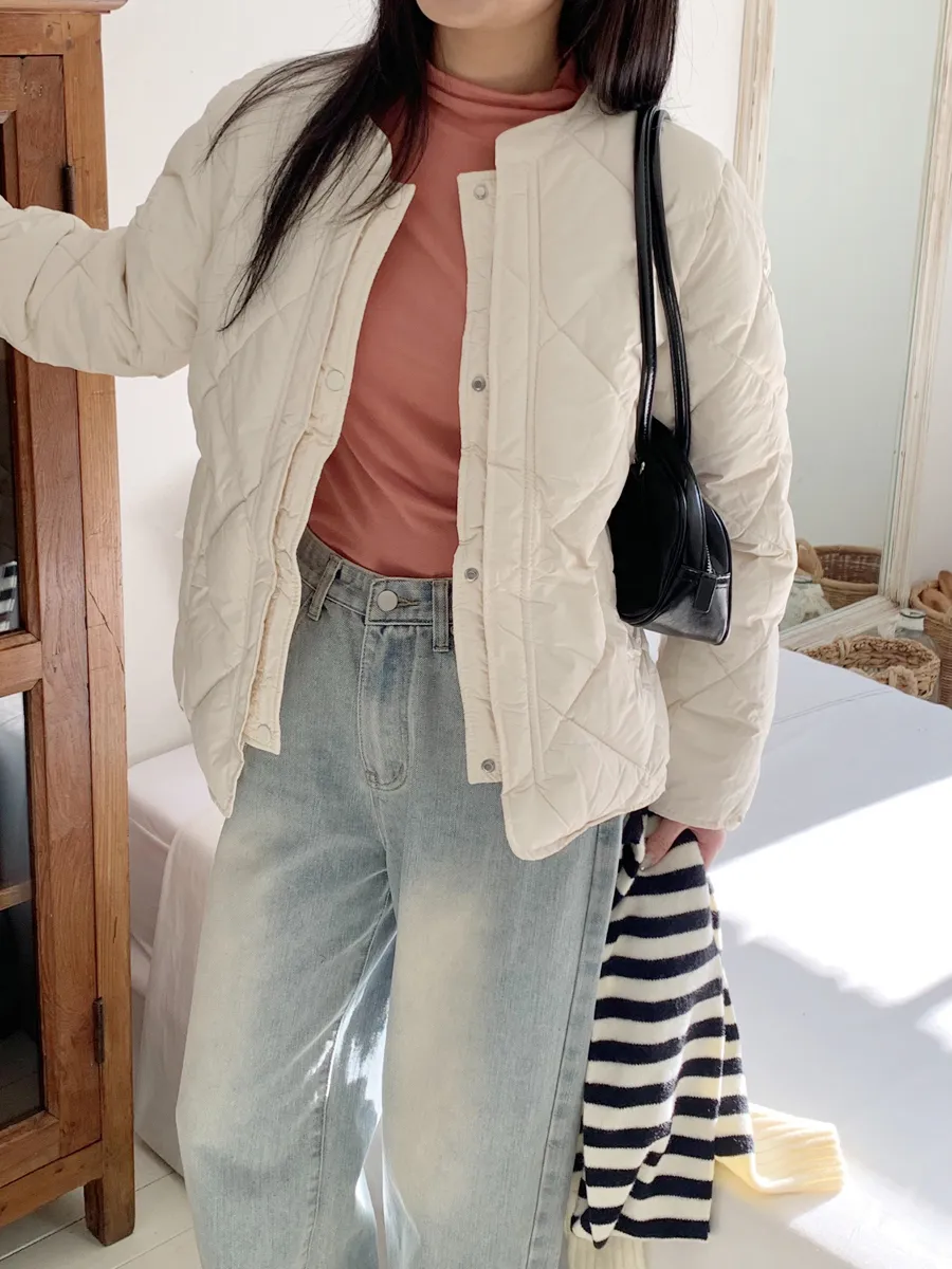 패딩 모델 착용 이미지-S1L18