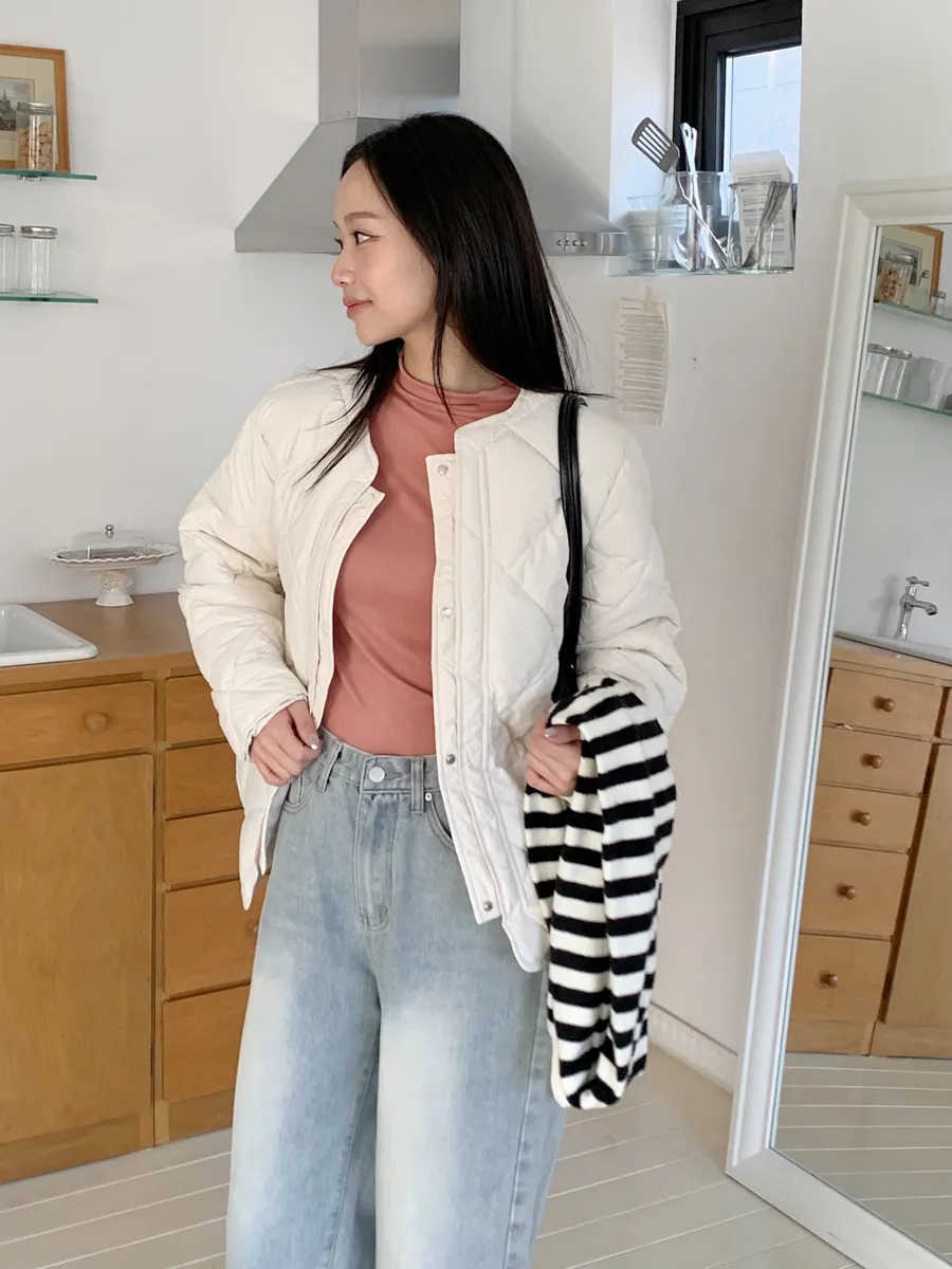 패딩 모델 착용 이미지-S1L14