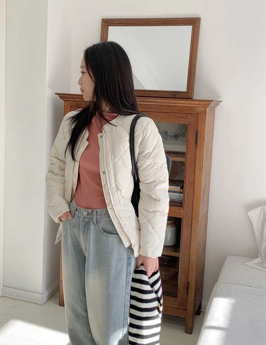 패딩 모델 착용 이미지-S1L22