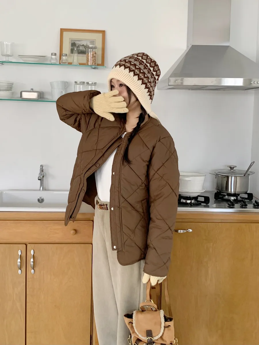 패딩 모델 착용 이미지-S1L48