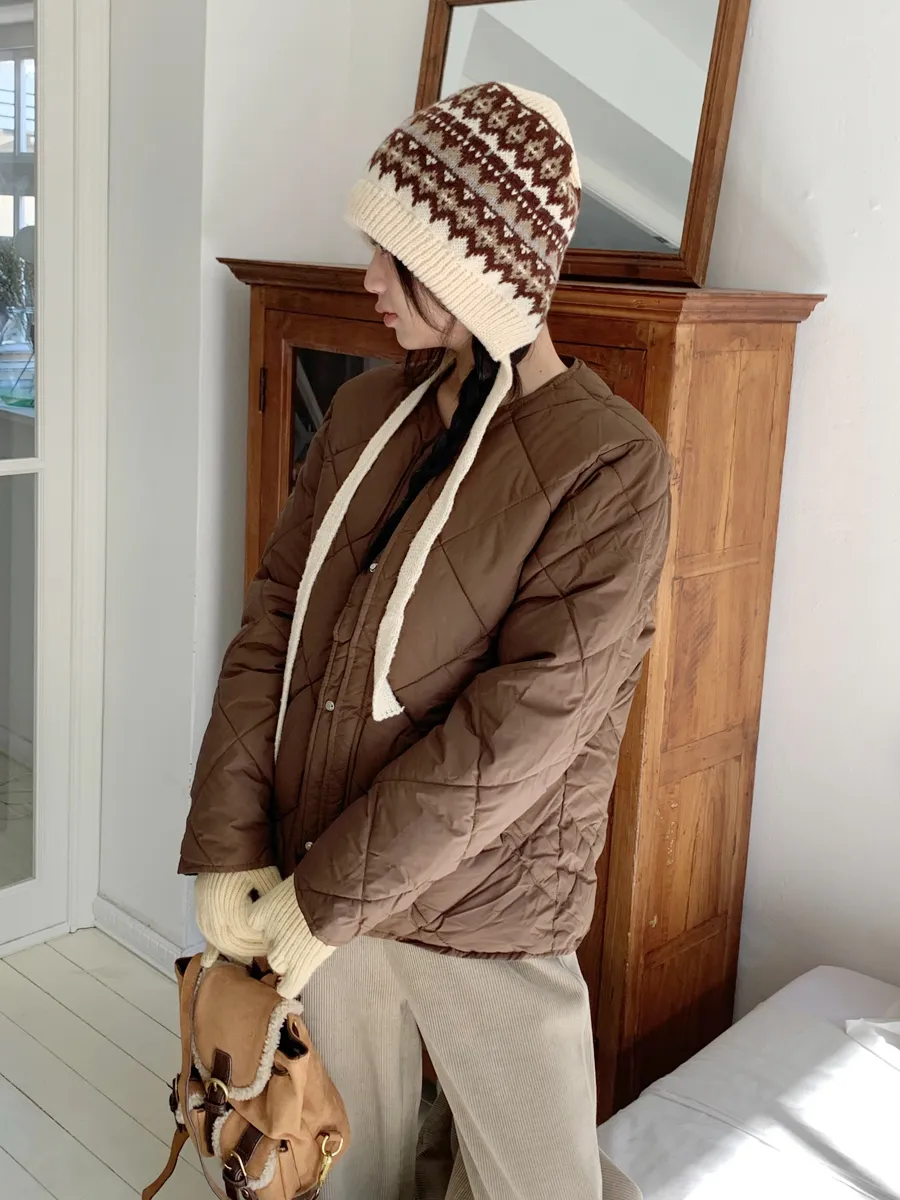 패딩 모델 착용 이미지-S1L41