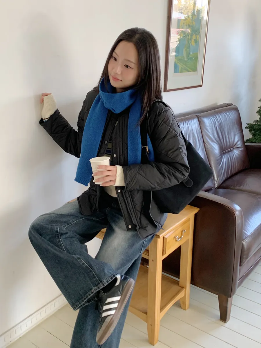 패딩 모델 착용 이미지-S1L38