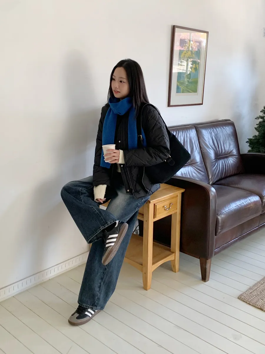 패딩 모델 착용 이미지-S1L33