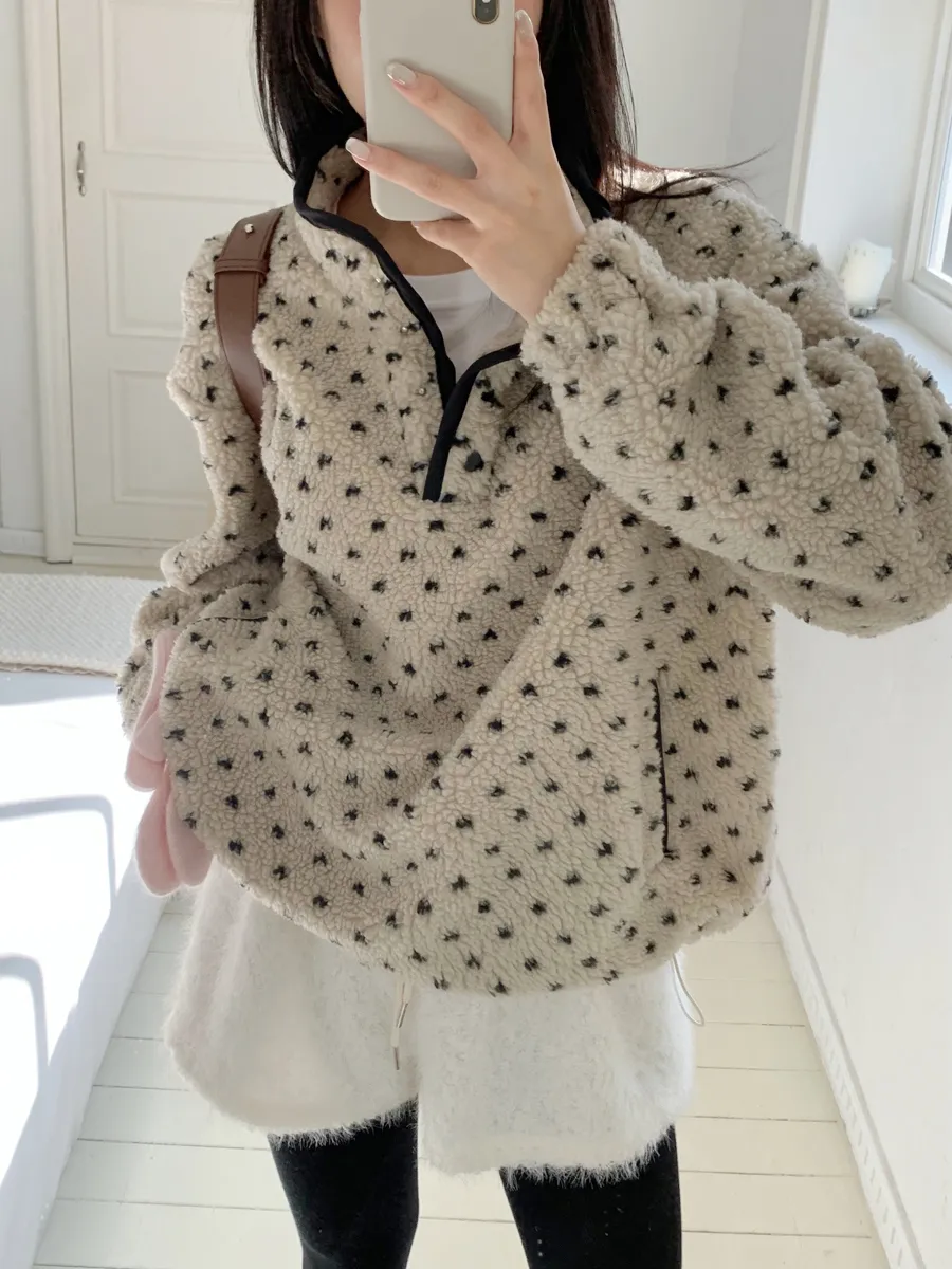 긴팔 티셔츠 모델 착용 이미지-S1L40