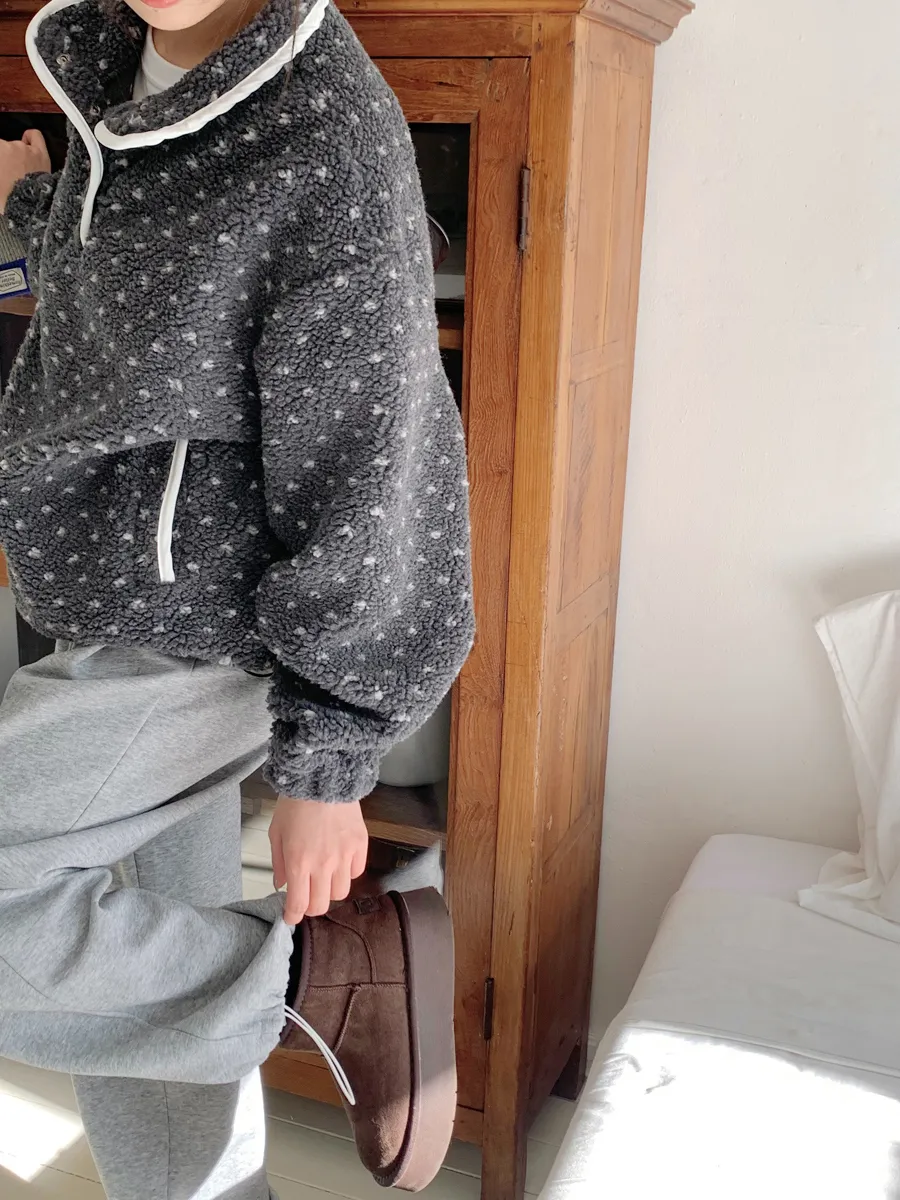 긴팔 티셔츠 모델 착용 이미지-S1L12