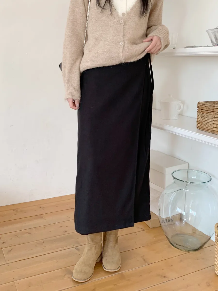 치마 모델 착용 이미지-S1L30