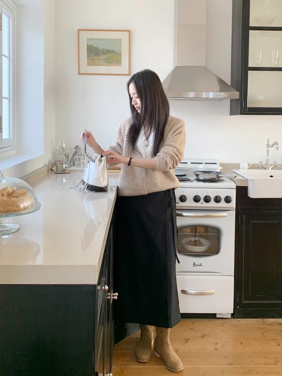 치마 모델 착용 이미지-S1L32