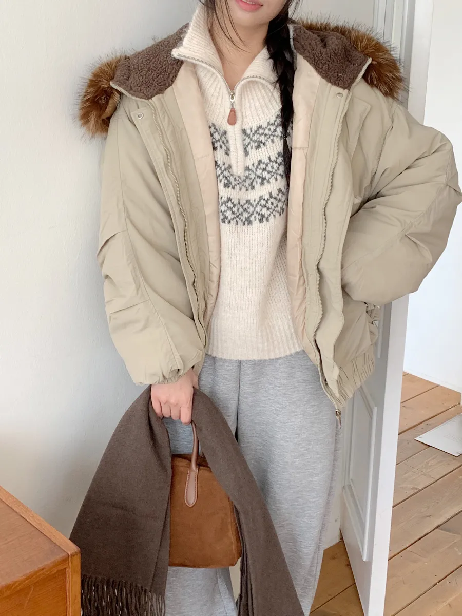 패딩 모델 착용 이미지-S1L29