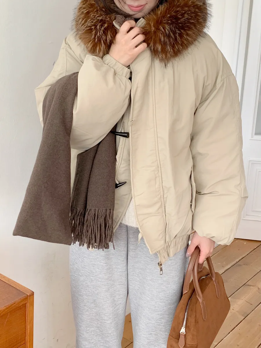 패딩 모델 착용 이미지-S1L28