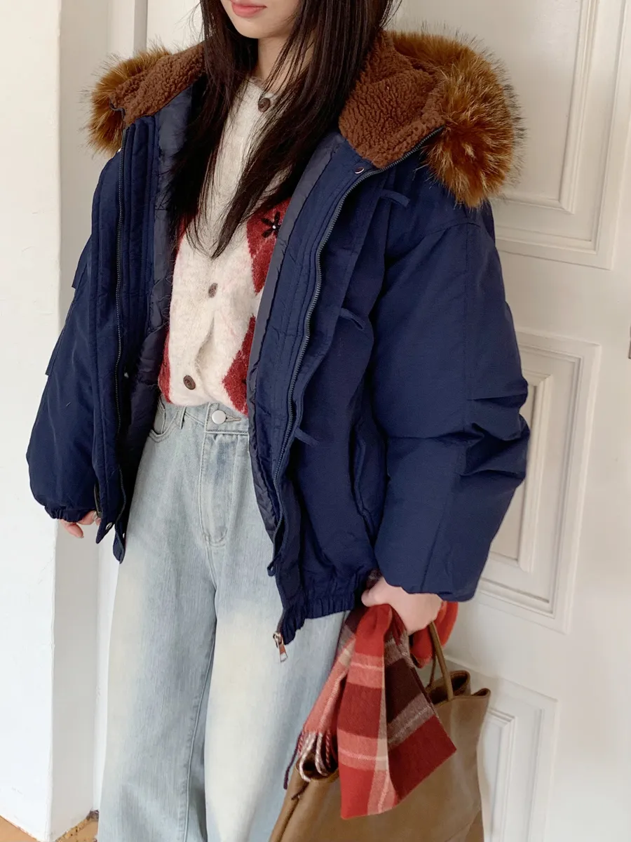 패딩 모델 착용 이미지-S1L15