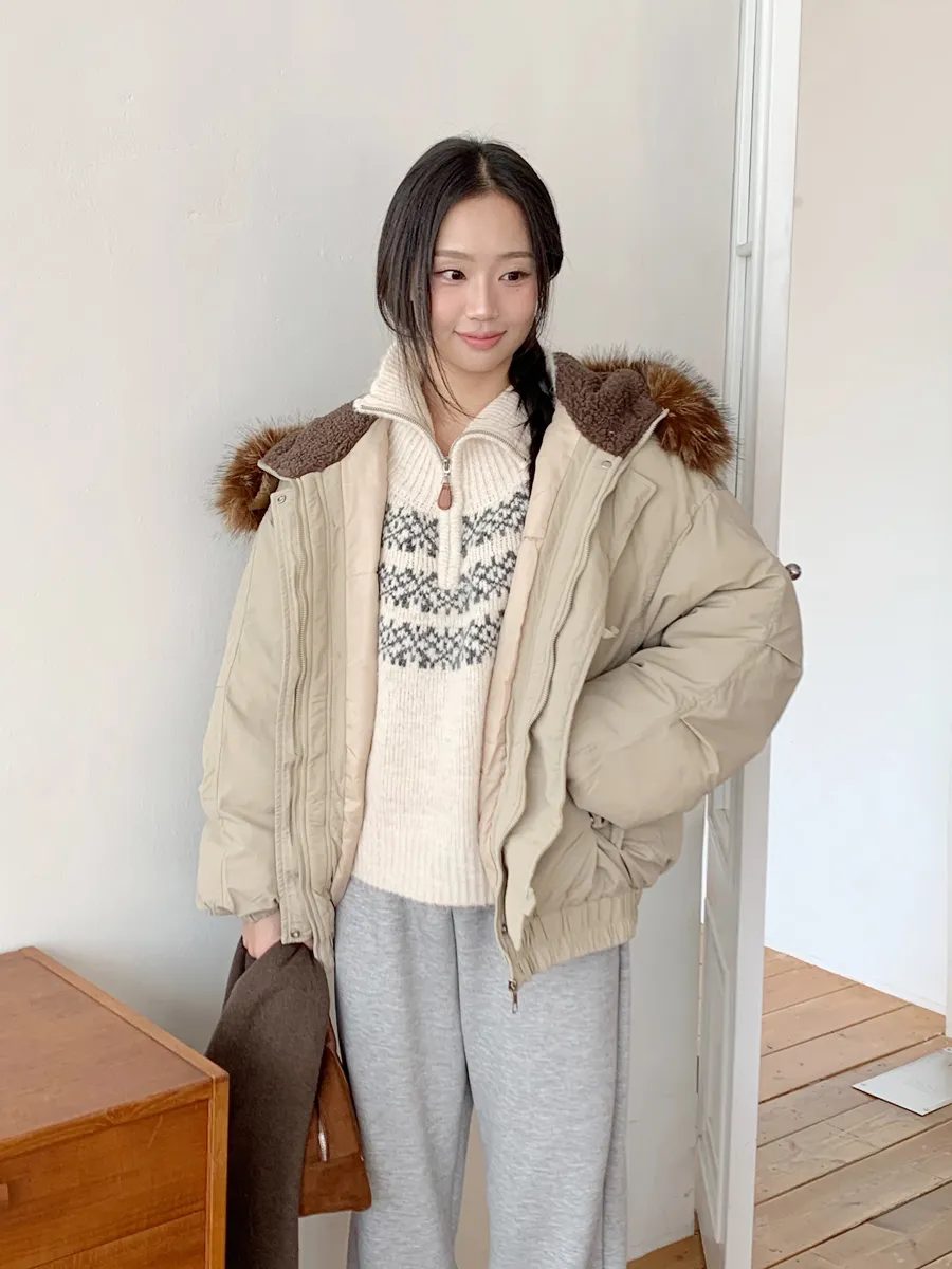 패딩 모델 착용 이미지-S1L25