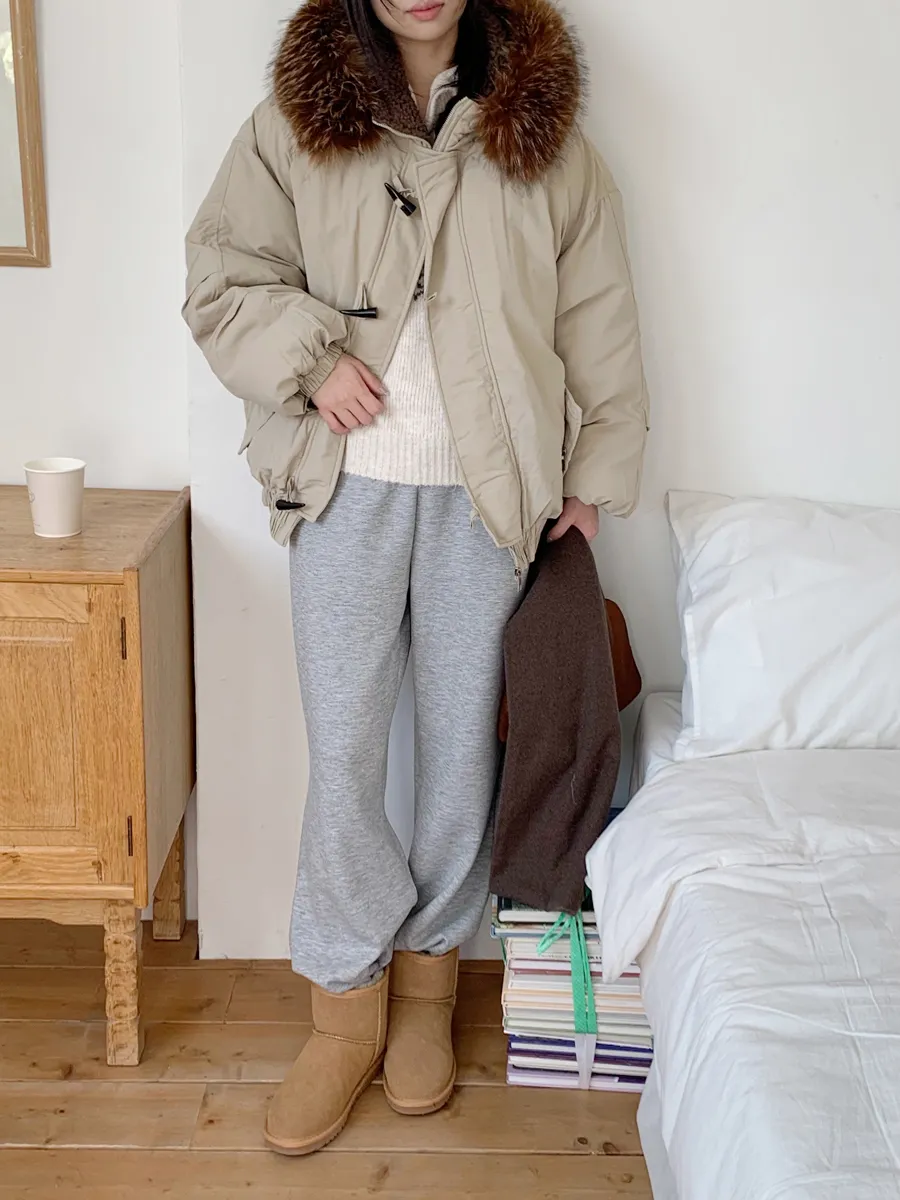 패딩 모델 착용 이미지-S1L27