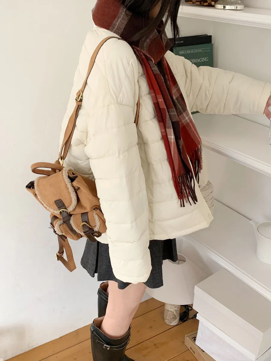 패딩 모델 착용 이미지-S1L55