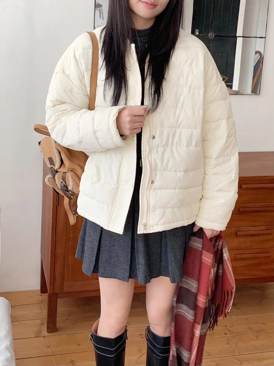 패딩 모델 착용 이미지-S1L43