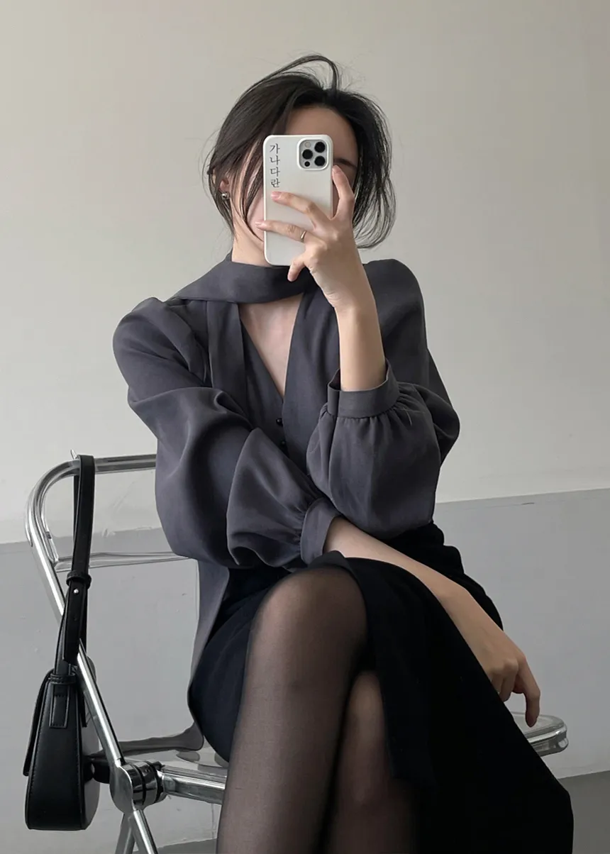 블라우스 모델 착용 이미지-S1L21