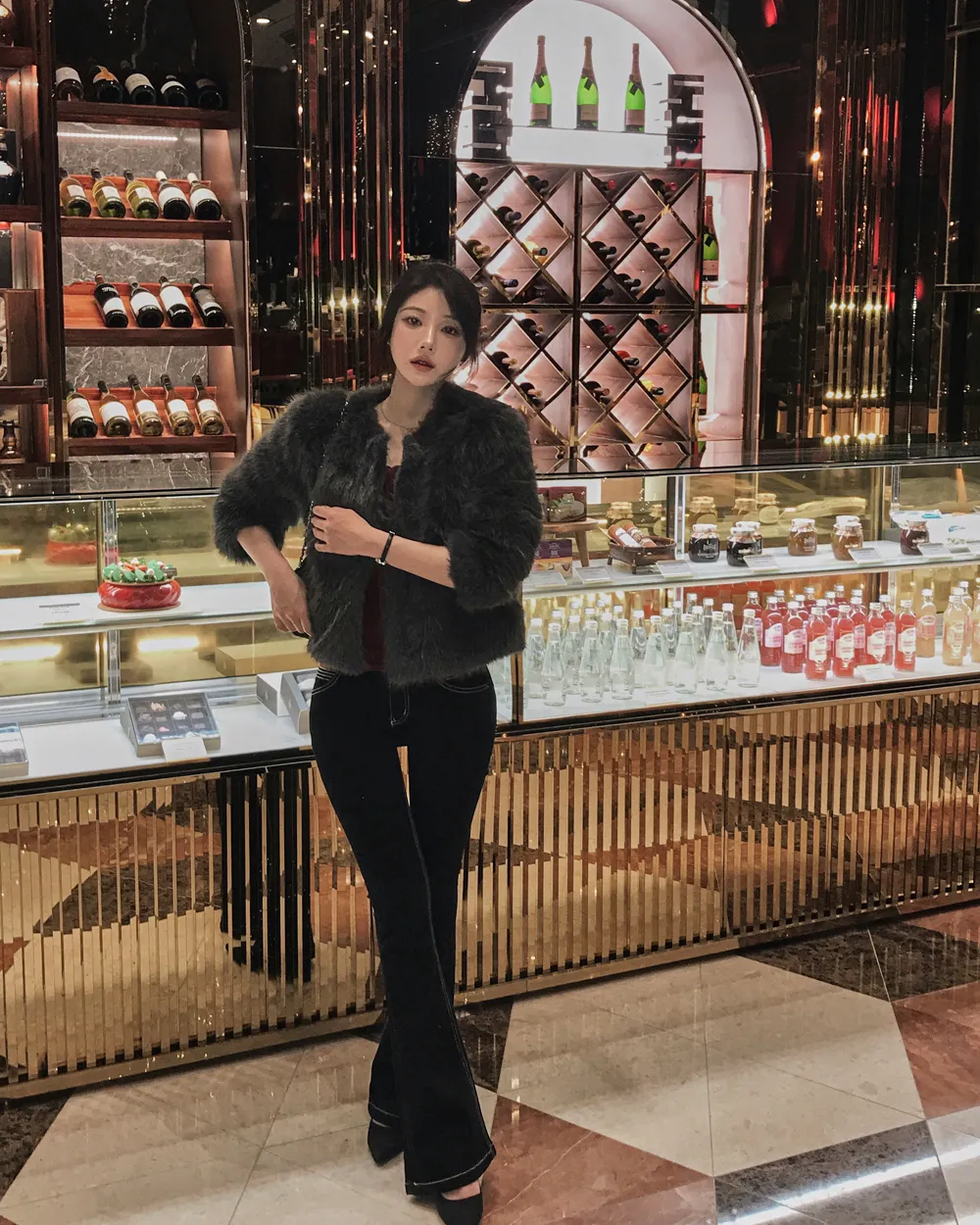 바지 모델 착용 이미지-S1L38