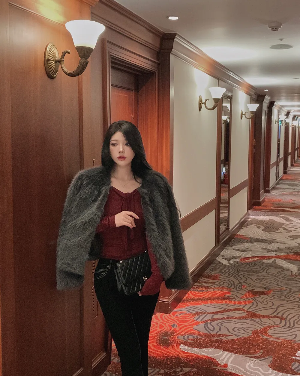 바지 모델 착용 이미지-S1L89