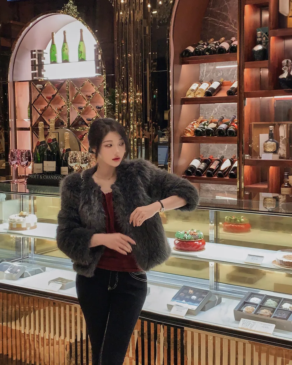 바지 모델 착용 이미지-S1L83