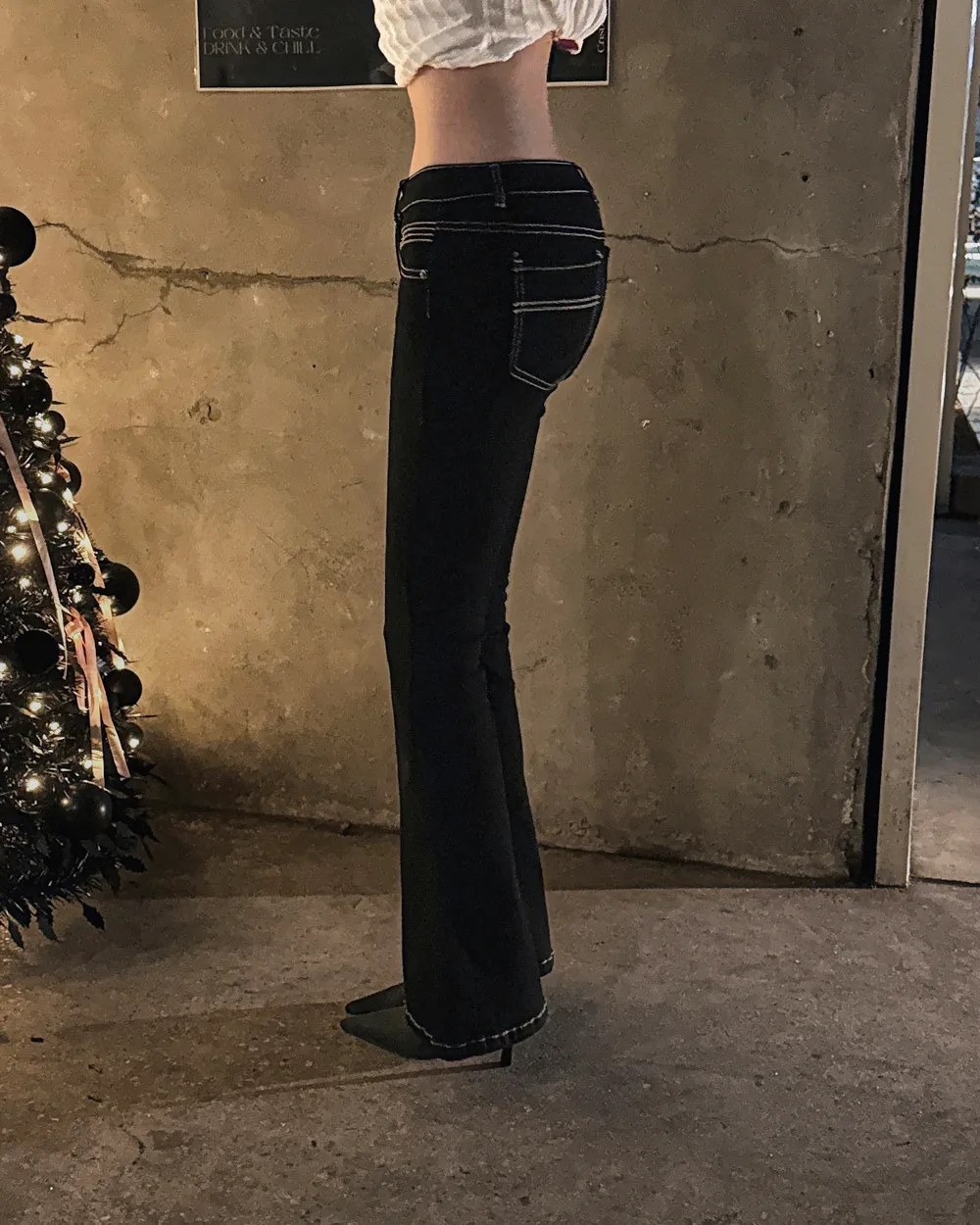 바지 모델 착용 이미지-S1L42