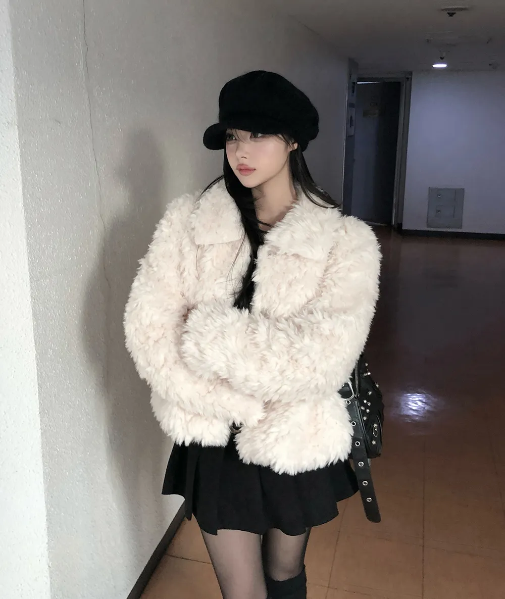 재킷 모델 착용 이미지-S2L10