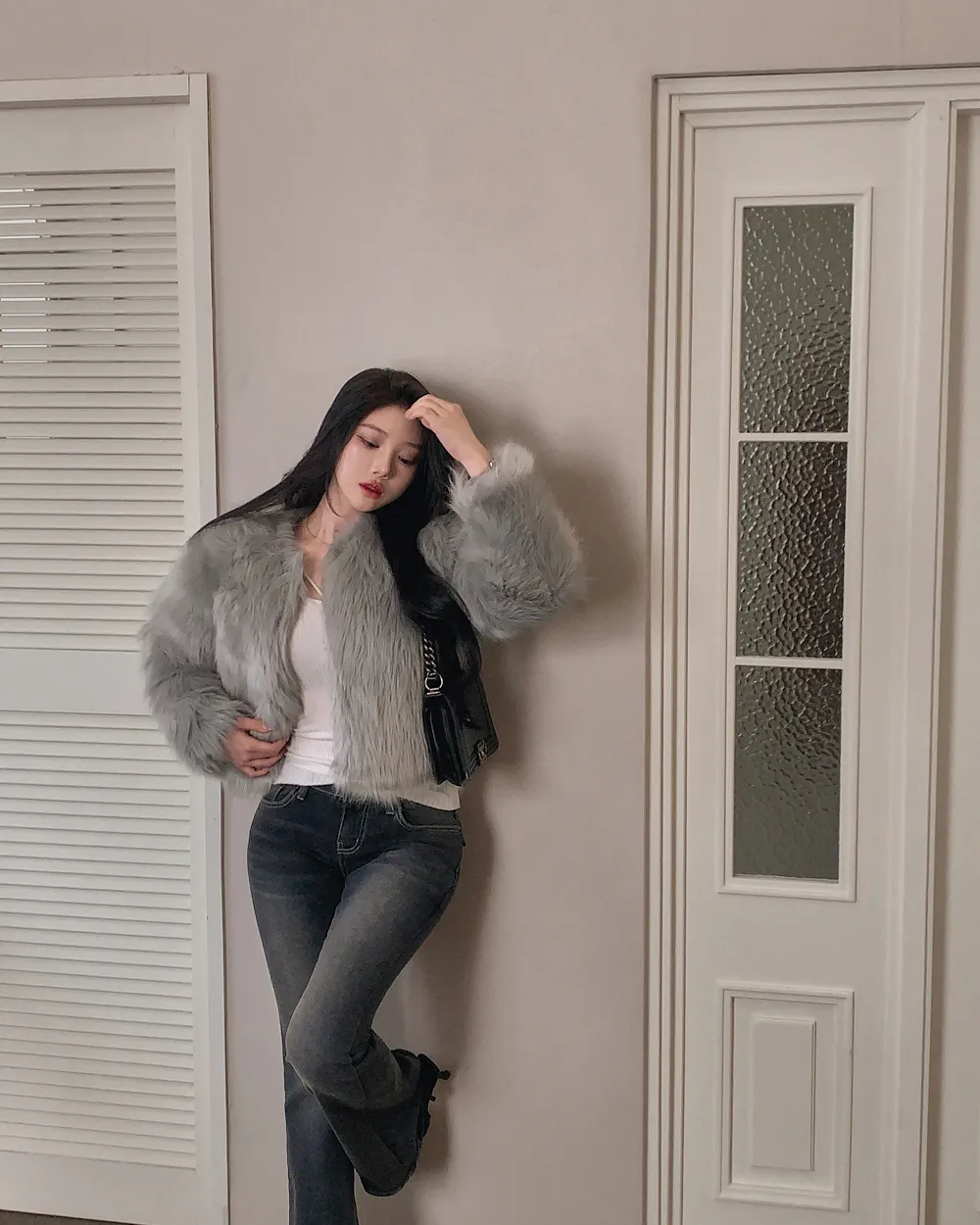 긴팔 티셔츠 모델 착용 이미지-S1L52