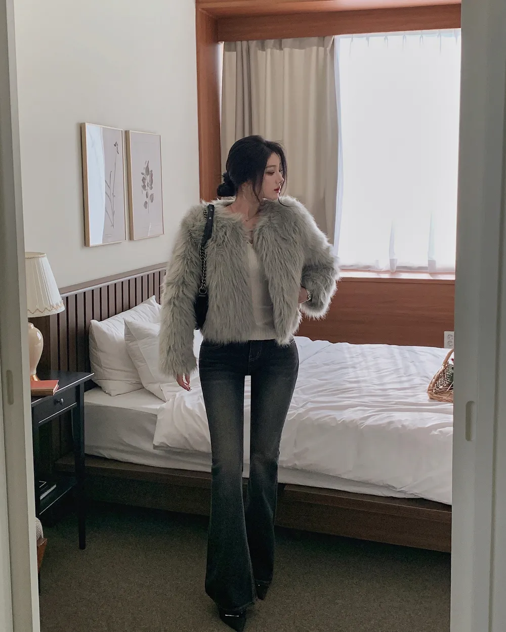 긴팔 티셔츠 모델 착용 이미지-S1L57