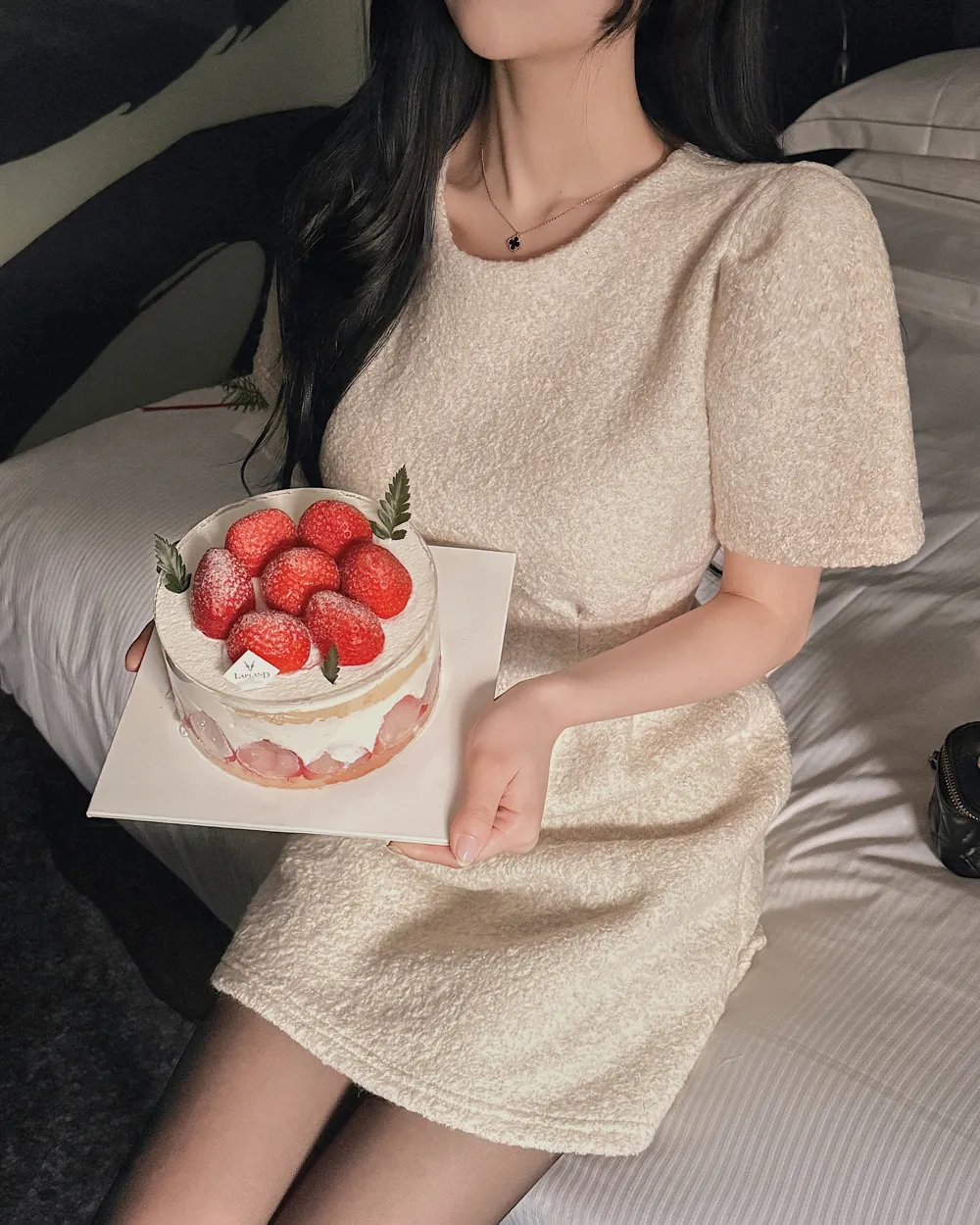 드레스 모델 착용 이미지-S1L56