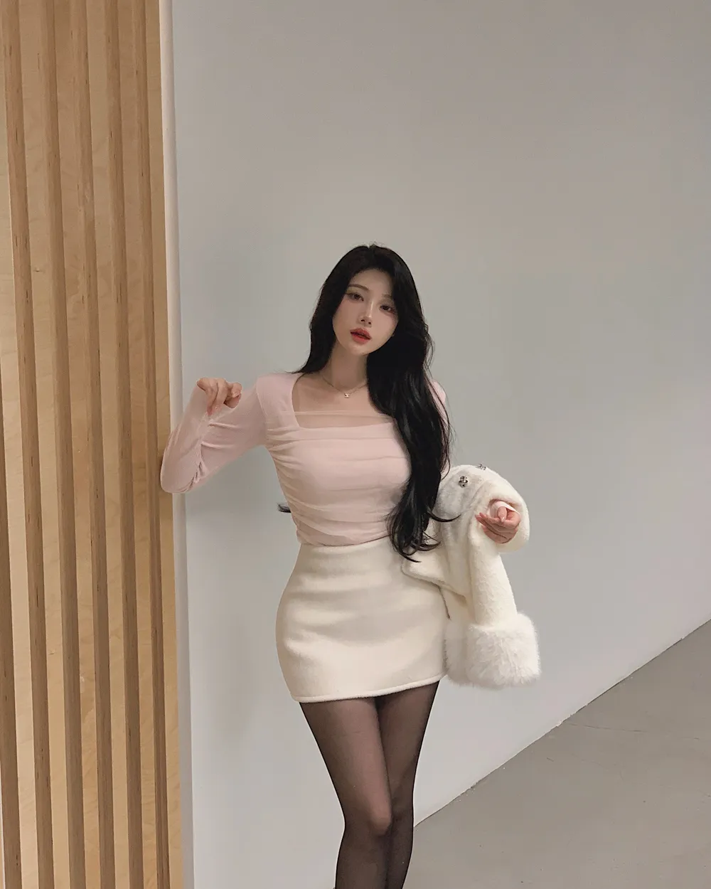 미니 스커트 모델 착용 이미지-S1L63