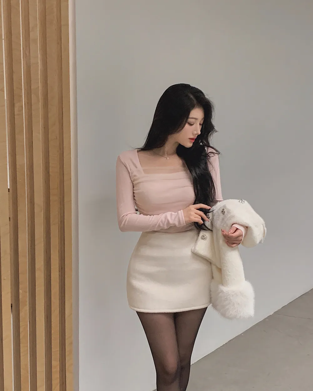 미니 스커트 모델 착용 이미지-S1L64